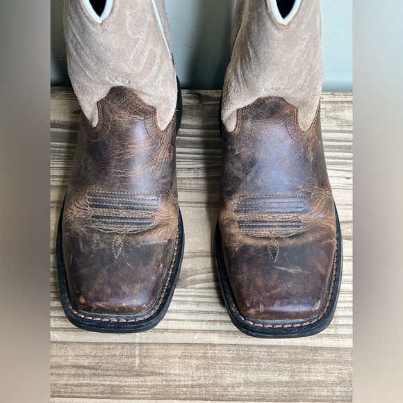 WorkHog Wide Square Toe Tall Boot Ariat Kids 2.5 cowboy workwear - Picture 7 of 14